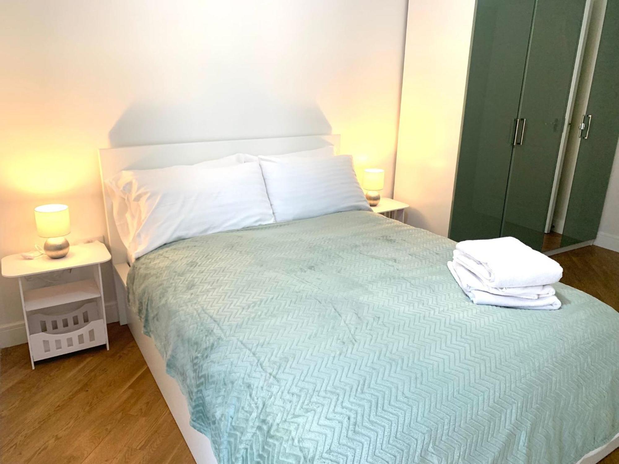 GoodmayesDagenham 1 Bed Flat With Views公寓 外观 照片